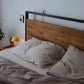 Bett im Industrial Design aus Stahl und Eichenholz